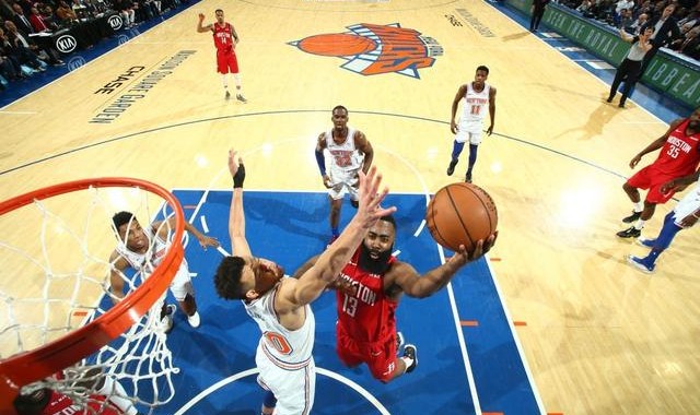  克雷莫内塞黑马本色尽显，客场爆冷击败罗马豪强