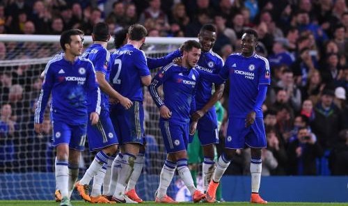  曼城三球大胜利物浦，英超榜首之争白热化  