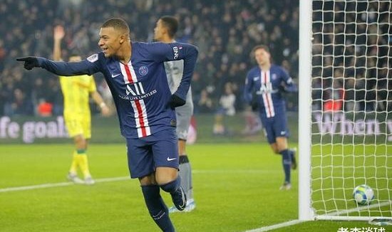 巴黎圣日耳曼客场轻取三分稳固榜首位置