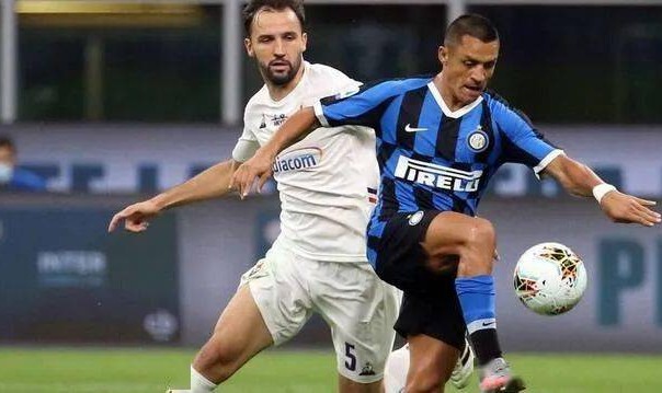  国际米兰门将低级失误导致欧联资格生变  