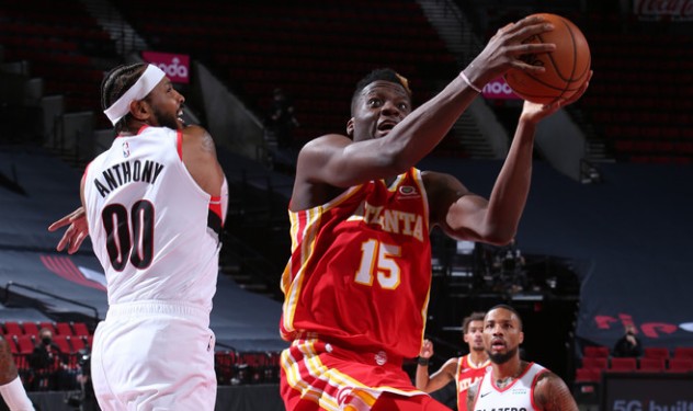  霍芬海姆锋线双星联手轰入四球  