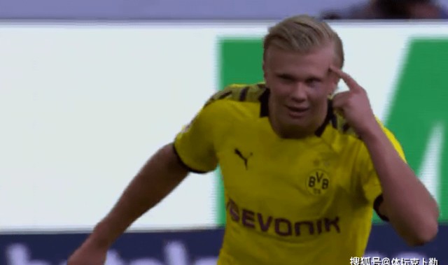  哈兰德荣膺德甲金靴，单赛季进球数创新高  