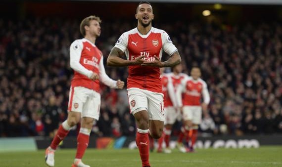  阿森纳门将低级失误，伯恩茅斯补时扳平抢关键一分  