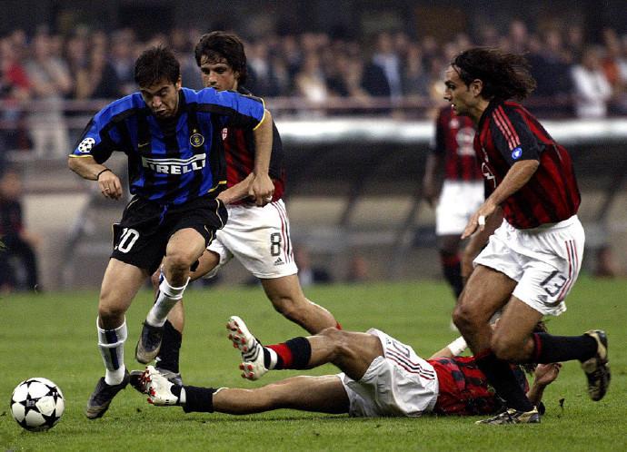  AC米兰凭借点球绝杀乌迪内斯获关键三分